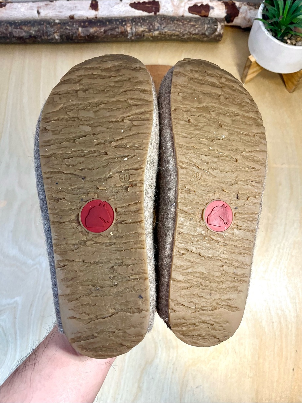 Haflinger Tan Wool Felt Clogs - Adjustable Strap - Size 39 (US 8) - Picture 16 of 16